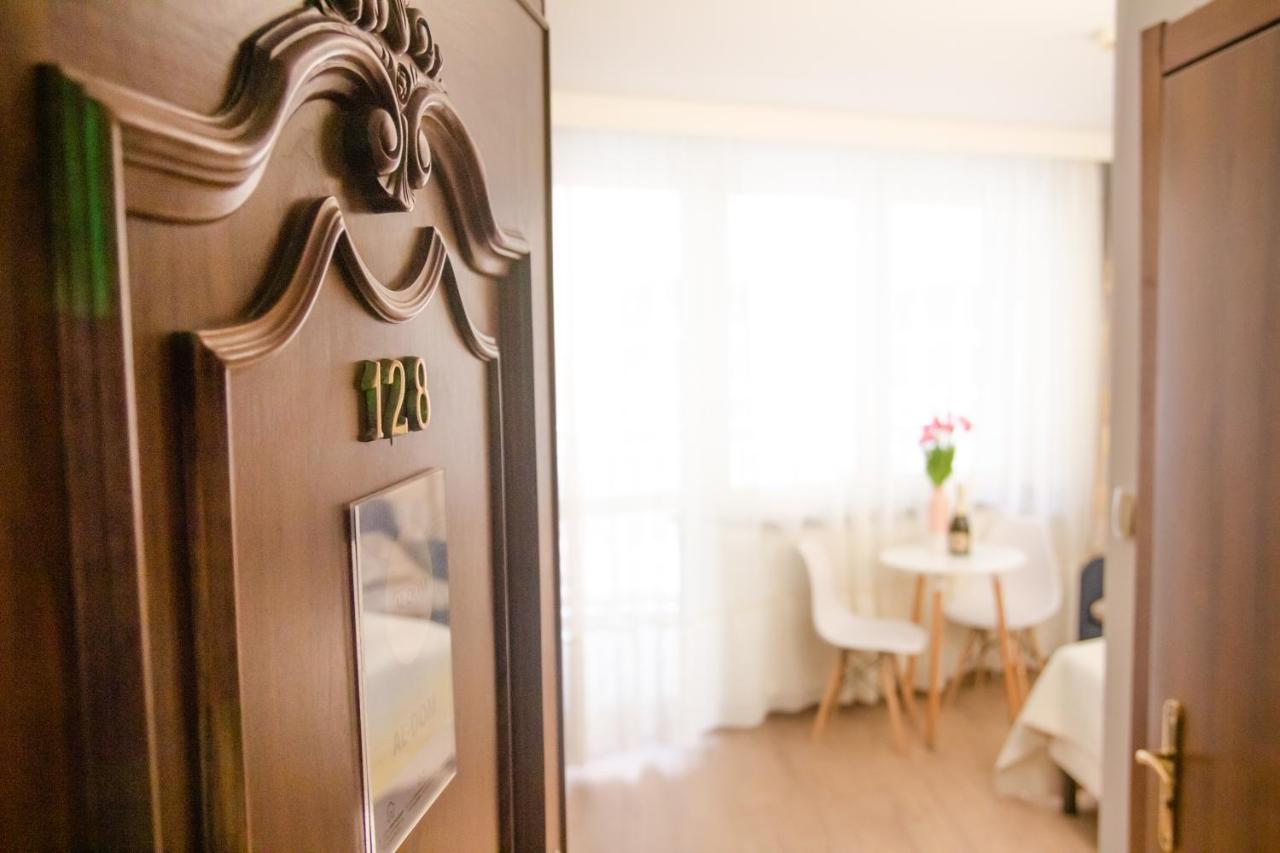Al-dom Gold Apartment